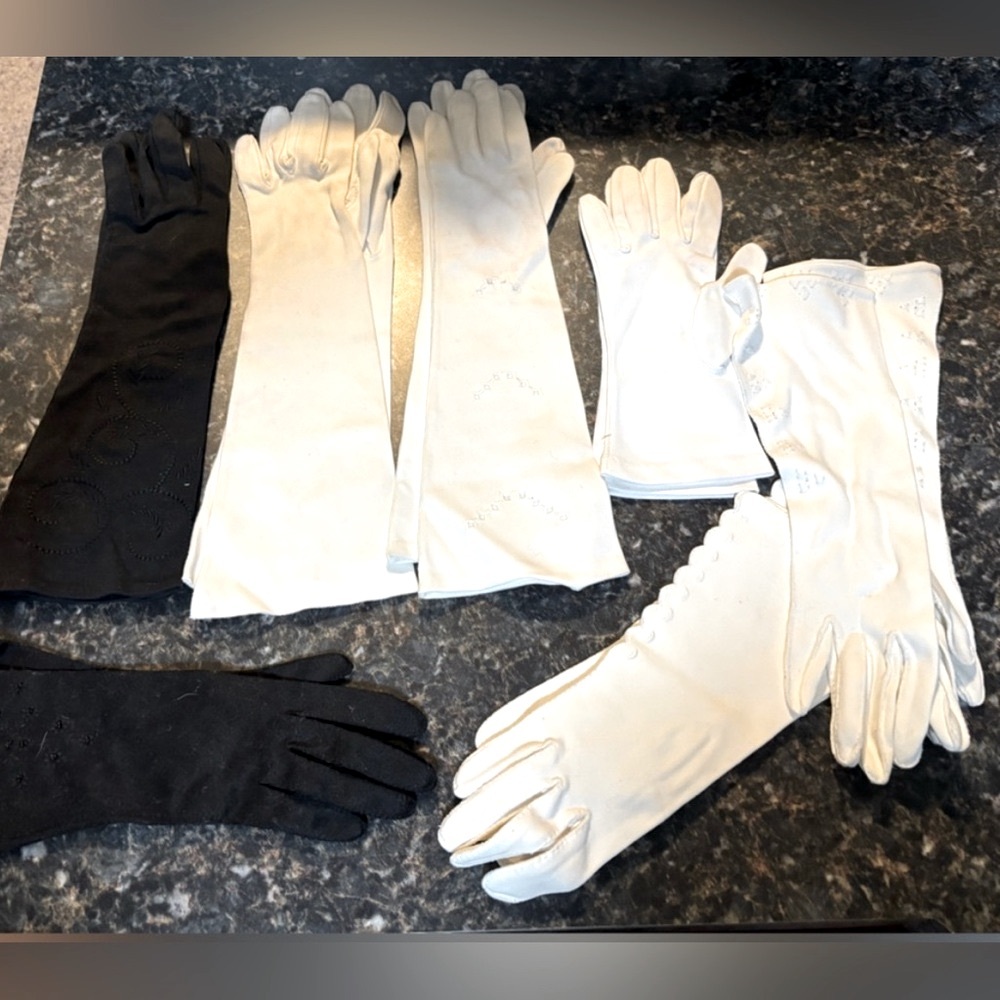 7 pairs Antique Elegant Black and White Long Gloves Sets